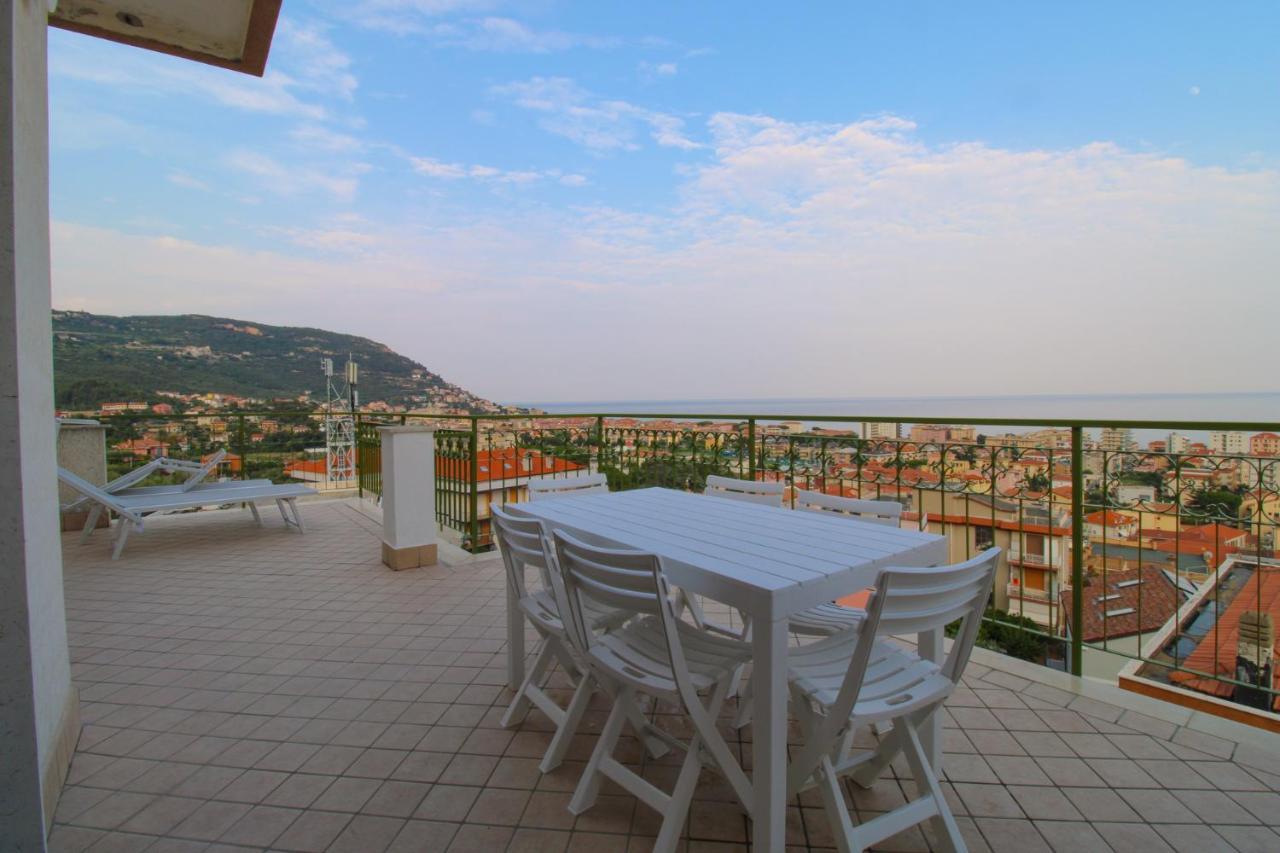 La Terrazza - By Ligooria Apartment Pietra Ligure Ngoại thất bức ảnh